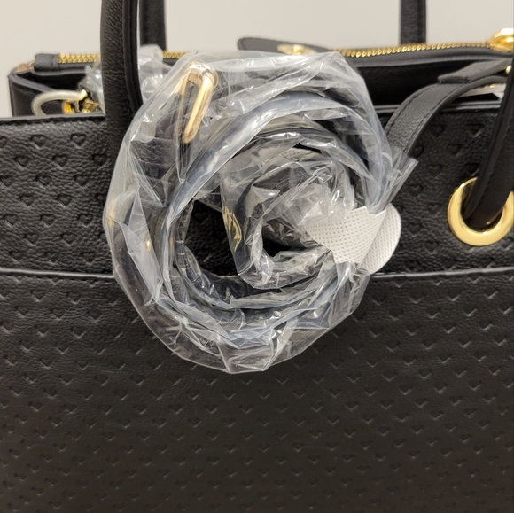 NEW Betsey Johnson Heart Handbag - Picture 7 of 8